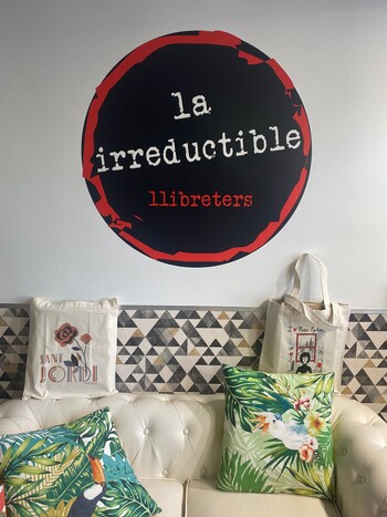 UNA CASA LLENA DE LIBROS